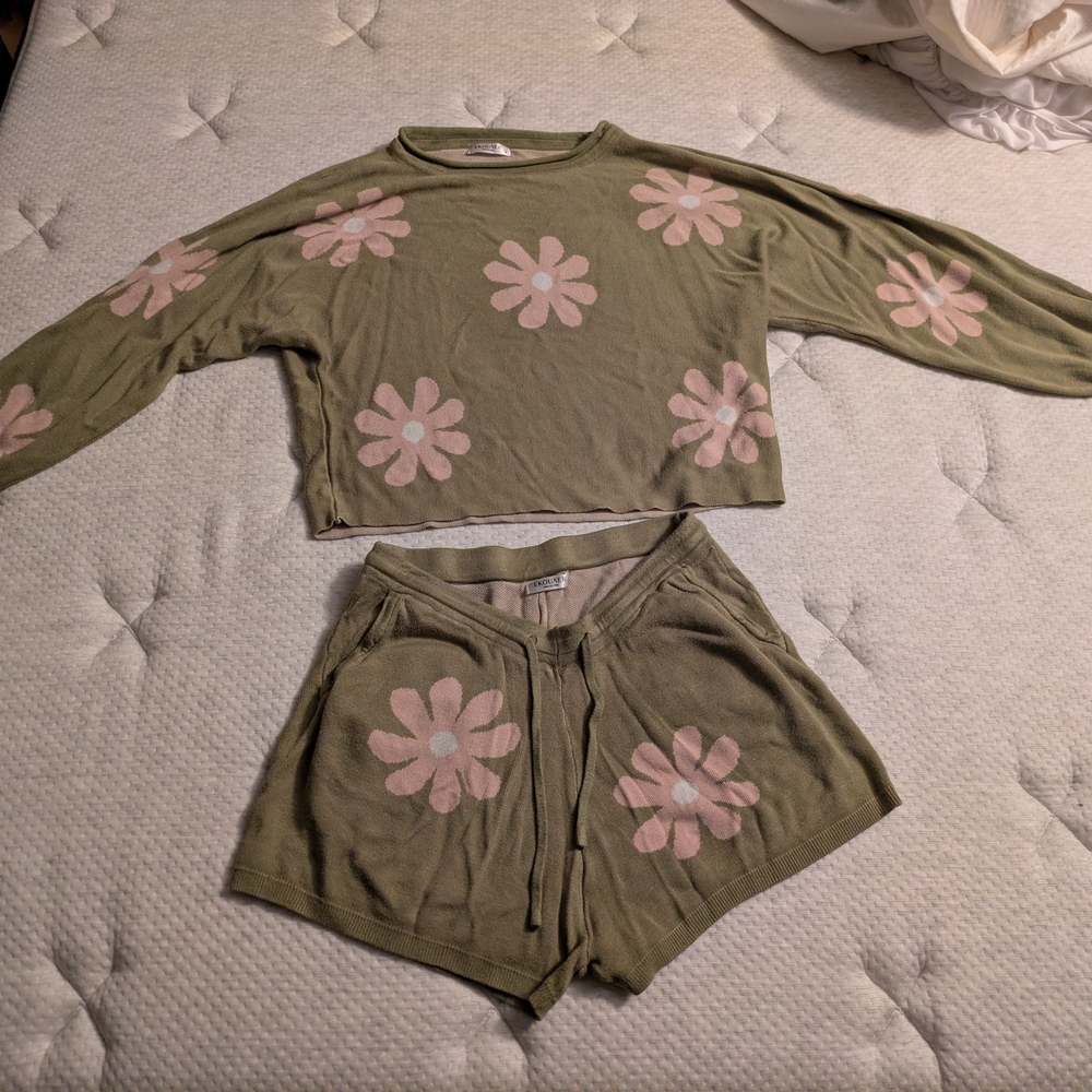 Kids Pajamas with Pink Floral Design
